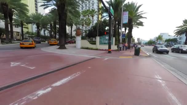 Skating in Miami Beach — Stock Video