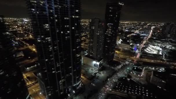 Luftbild Innenstadt miami in der Nacht — Stockvideo
