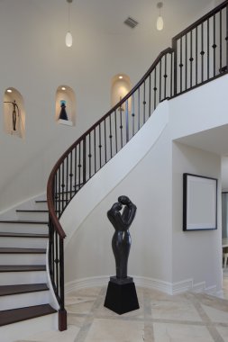 Modern iç sarmal stairacse ile