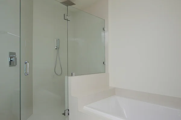 Imagen de stock de un baño moderno — Foto de Stock