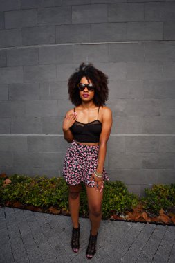 Trendy Jamaika kadın güneş gözlüğü ile