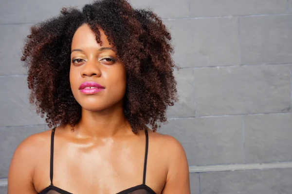 Portrait of a young Jamaican woman — Stock Photo, Image