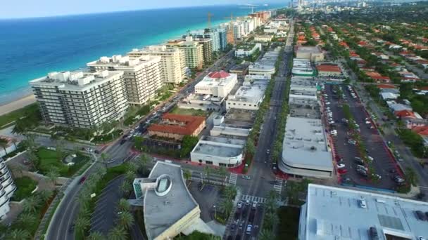 Antenn bild av Surfside Miami Beach — Stockvideo