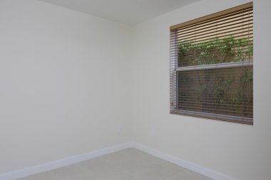 Bir pencere ile küçük Oda