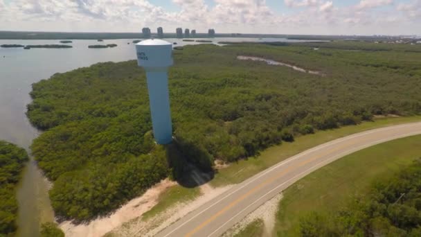 Bonita Springs château d'eau aérien 4k vidéo — Video