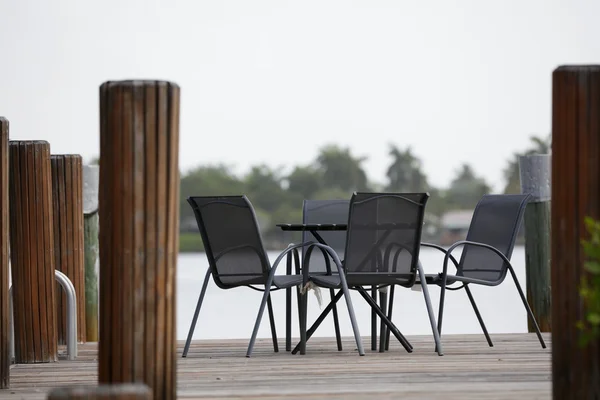 Patio Meble na stacji dokującej — Zdjęcie stockowe