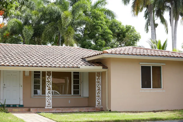 Image of a family house — Stock Photo, Image