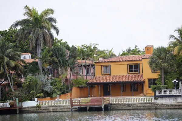 Mansiones frente al mar Miami Beach — Foto de Stock