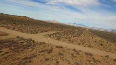 Bir çölün hava sporları uçuşu