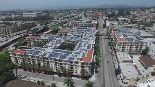 Solar powered apartment buildings — Stock Video