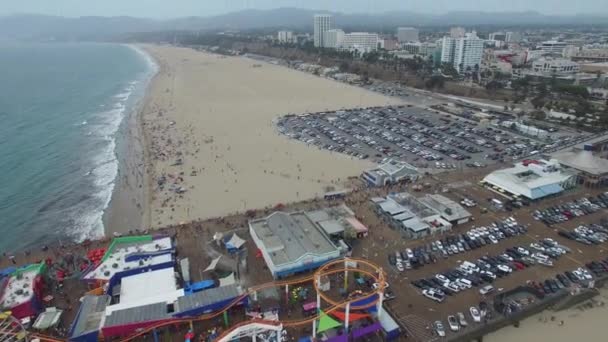 Luchtfoto Santa Monica Pier — Stockvideo