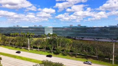 Sunrise, FL, ABD - 19 Ekim 2025: American Express binası Sunrise Florida 2025