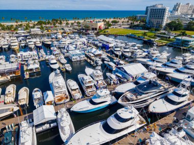 Fort Lauderdale, FL, ABD - 28 Ekim 2025 Fort Lauderdale Uluslararası Boat Show etkinliği