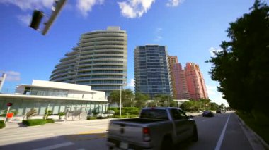 Fort Lauderdale, FL, ABD - 28 Kasım 2025 Fort Lauderdale Beach Florida 'daki lüks mülkler. 8k 24 p 2025 hisse senedi görüntüsü
