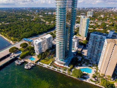 Miami, FL, ABD - 7 Aralık 2025 UNA İHA fotoğrafı Key Biscayne tarafından Miami 'de çekildi