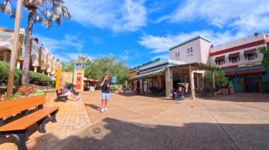 Tampa, FL, ABD - 14 Aralık 2025: Busch Gardens Tampa Florida 2025