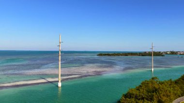 Florida Keys 'de 6K hava aracı videosu. Islamorada 'nın hava videosu Aralık 2025