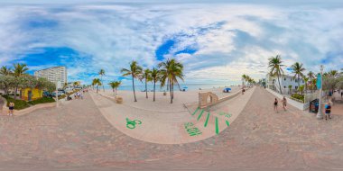 Hollywood, FL, ABD - 4 Ocak 2026 eşkenar dörtgen fotoğraf Hollywood Sahili tahta yolu 2026