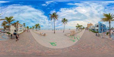 Hollywood, FL, ABD - 4 Ocak 2026 eşkenar dörtgen fotoğraf Hollywood Sahili tahta yolu 2026