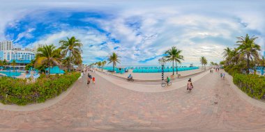 Hollywood, FL, ABD - 4 Ocak 2026 eşkenar dörtgen fotoğraf Hollywood Sahili tahta yolu 2026