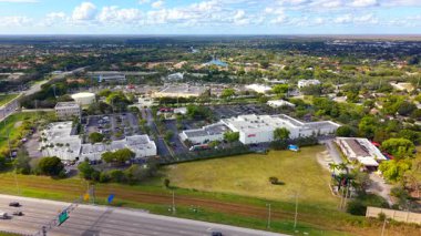Sunrise, FL, ABD - 8 Ocak 2026: Indian Trace Trapping Plaza Sunrise Weston Florida yıkım ve yeniden yapılanma için planlandı