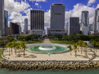 Bayfront Park Miami çeşme havadan çekilmiş fotoğraf 2026