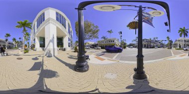 Napoli, FL, ABD - 2 Şubat 2026: 5. Cadde, Florida. 360 eşdörtgen vr fotoğraf.