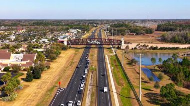 Hava görüntüsü Chitty Chatty Köprüsü The Villages Florida