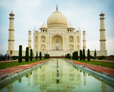 Taj Mahal low angle front view clipart