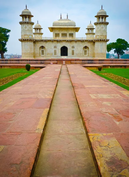Path to Baby Taj — Stock Photo, Image