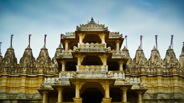 Ranakpur Jain Tapınağı ön girişi — Stok fotoğraf