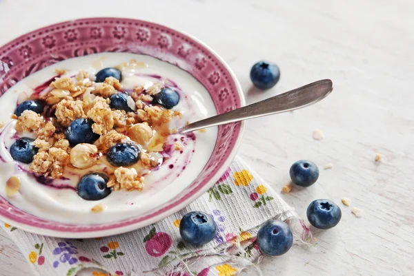 Muesli con bacca e yogurt — Foto Stock