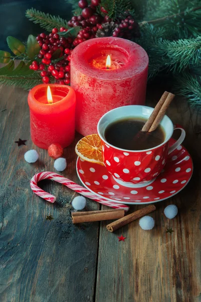 圣诞茶和蜡烛 — 图库照片