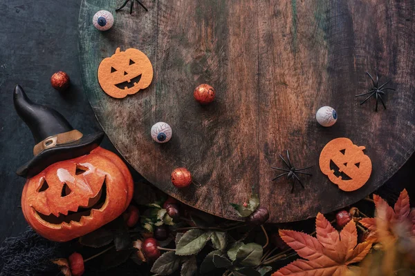 Halloween Hintergrund Mit Kürbisdekor Süßigkeiten Und Spinnen — Stockfoto
