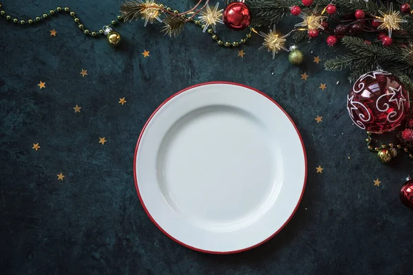 Christmas Dinner Background Plate Dark Rustic Table Christmas Decor Top — Stock Photo, Image