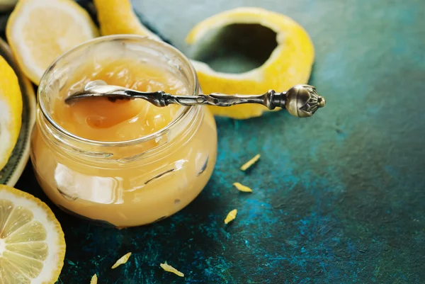 Lemon curd jar horisontal — Stock Photo, Image