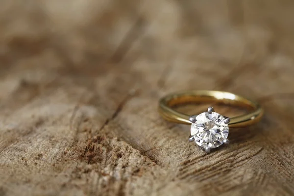 Anello di fidanzamento — Foto Stock