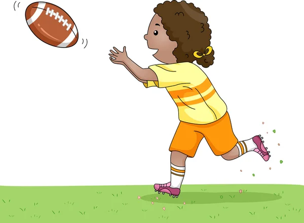 Dziewczyna łapanie piłki nożnej — Zdjęcie stockowe