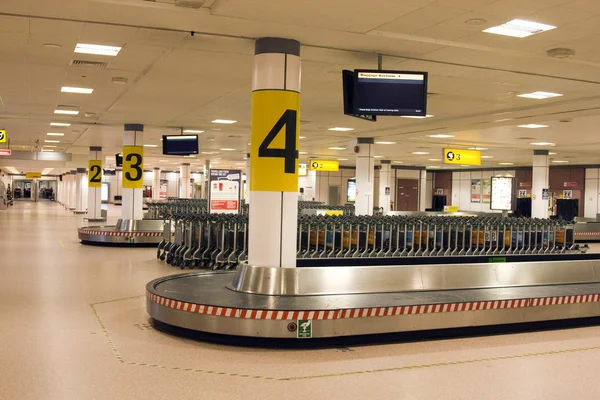 Airport Baggage Arrival Carousel — Stock Photo, Image