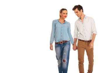 Yürüme, el ele tutuşarak Çift