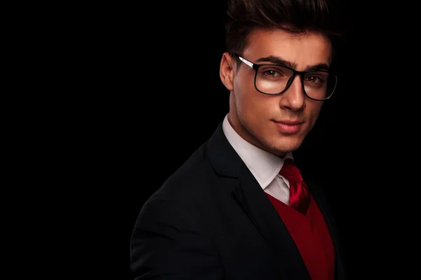 Portrait of handsome young man wearing glasses — Stock Photo, Image