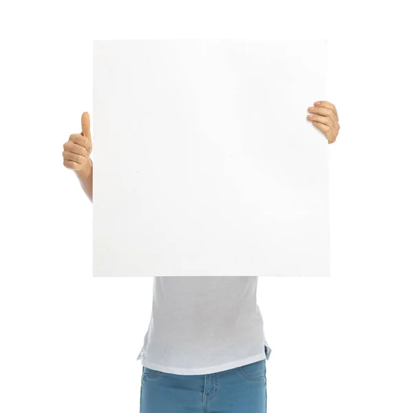 Pozytywny Casual Kobieta Przykrywa Twarz Billboardem Gestykulując Stojąc Białym Tle — Zdjęcie stockowe