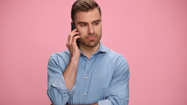 Handsome Young Man Denim Shirt Answering Phone Having Good Conversation — Vídeo de stock