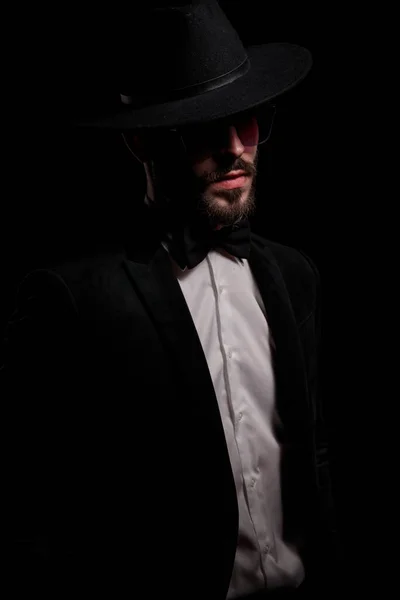 Young Fashion Businessman Posing Black Background Looking Side Studio — Stock Photo, Image