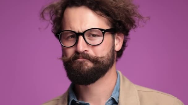 Close Bearded Casual Guy Curly Hair Negatively Nodding Being Sad — Stock Video