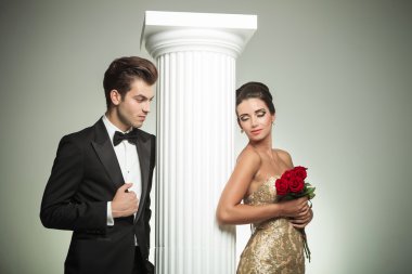 onun kadın bakan zarif adam