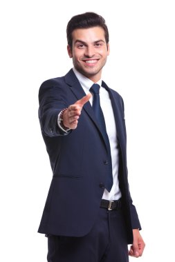 anlaşma yapmak için elini koyarak iş adamı