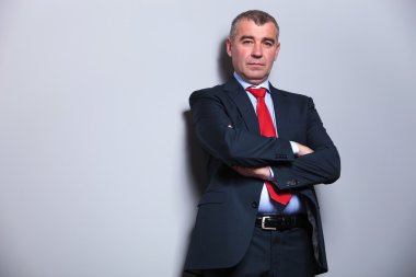Kameraya bakarak iş adamı orta yaşlı