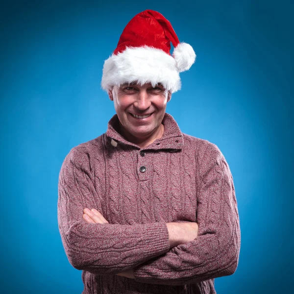 Mann mittleren Alters mit Weihnachtsmütze — Stockfoto