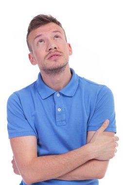 Casual genç adam örnek alıyor